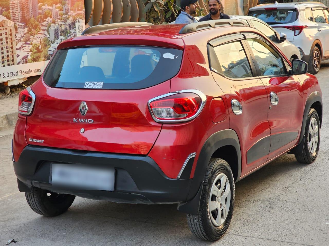 Kwid RXT
2015 December