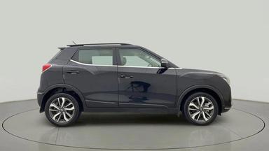 2022 MAHINDRA XUV300