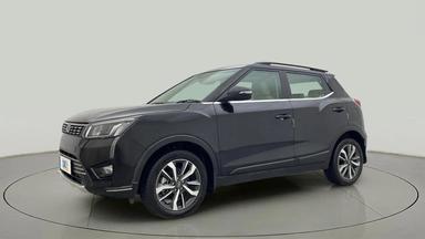 2022 MAHINDRA XUV300